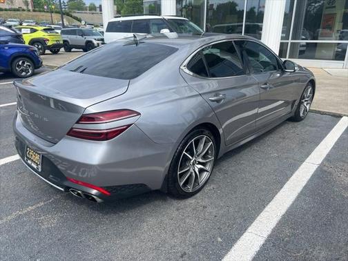2022 Genesis G70 2.0T RWD