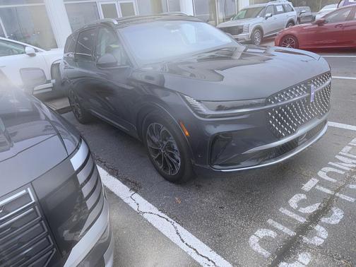 2024 Lincoln Nautilus Reserve