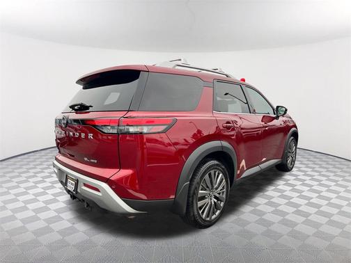 2022 Nissan Pathfinder SL 4WD