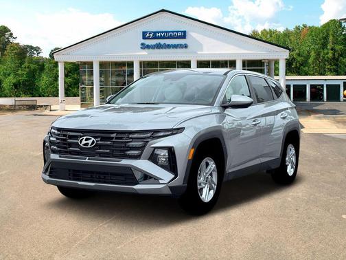 Shimmering Silver 2026 Hyundai TUCSON SE