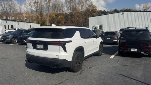 2024 Chevrolet Traverse LT