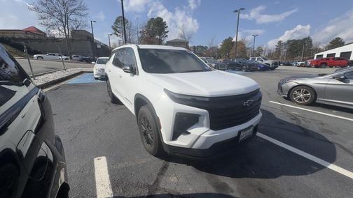 2024 Chevrolet Traverse LT