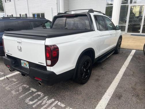 Platinum White Pearl 2021 Honda Ridgeline Black