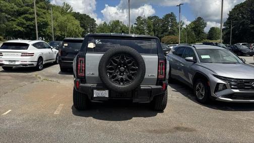 2024 GMC HUMMER EV SUV 2X