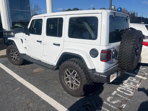2025 Jeep Wrangler 4-Door Sahara 4x4