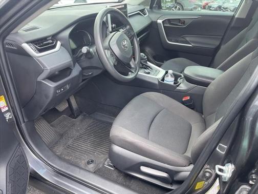 2023 Toyota RAV4 Hybrid LE