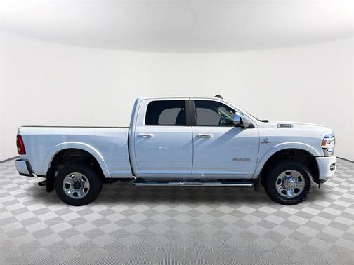 2022 RAM 2500 Laramie Crew Cab 4x4 6'4' Box