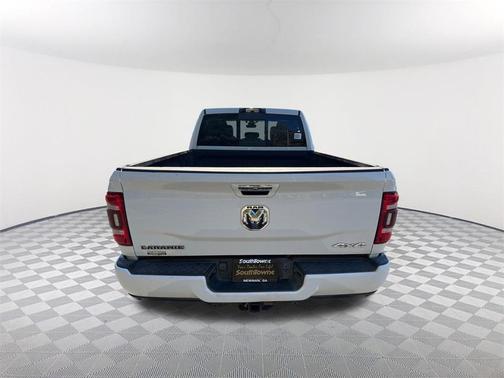 2022 RAM 2500 Laramie Crew Cab 4x4 6'4' Box