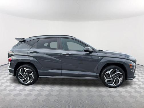 Ecotronic Gray Pearl 2024 Hyundai KONA N Line