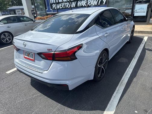 2023 Nissan Altima SR FWD