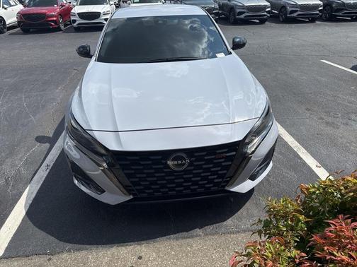 2023 Nissan Altima SR FWD