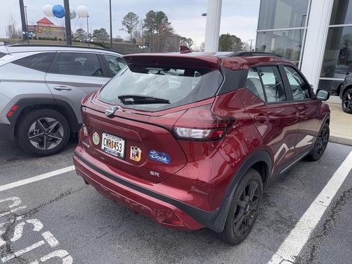 2023 Nissan Kicks SR