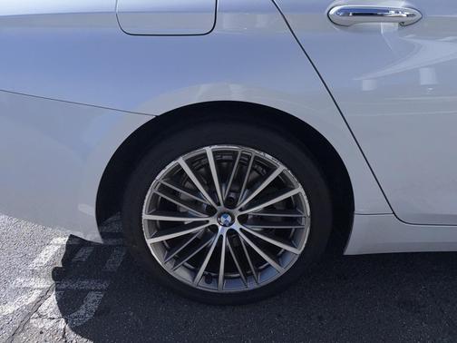 2018 BMW 530 530i