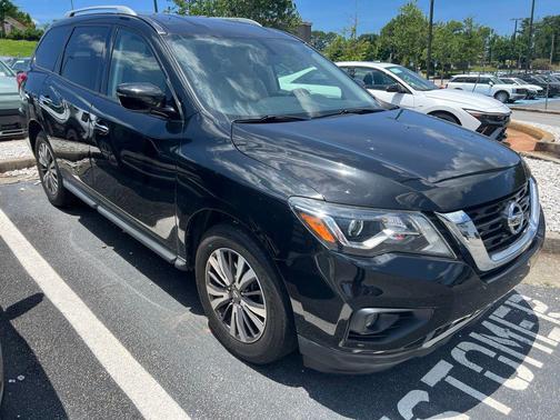 Magnetic Black Pearl 2019 Nissan Pathfinder SV