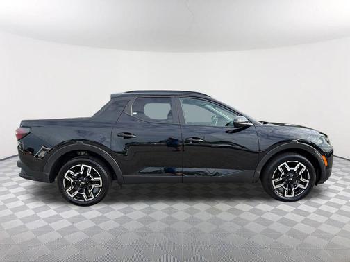 Phantom Black 2025 Hyundai SANTA CRUZ Limited