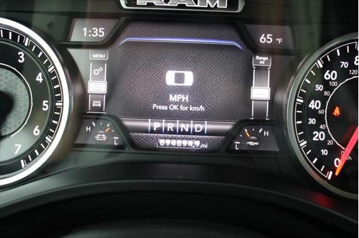 2020 RAM 1500 Big Horn Crew Cab 4x4 57' Box