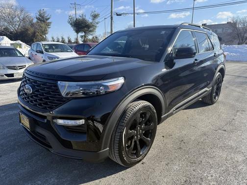 2023 Ford Explorer ST-LINE