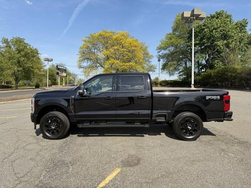 AGATE BLACK 2024 Ford F-250 XLT
