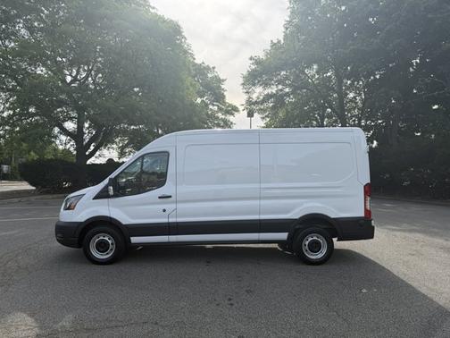 OXFORD WHITE 2024 Ford Transit-250 148 WB MEDIUM ROOF CARGO