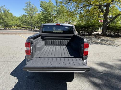 CARBONIZED GRAY METALLIC 2025 Ford Maverick XLT