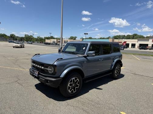 AZURE GRAY MET TRI-COAT 2023 Ford Bronco OUTER BANKS