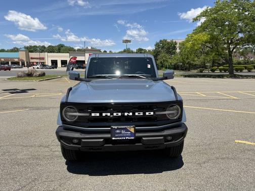 AZURE GRAY MET TRI-COAT 2023 Ford Bronco OUTER BANKS