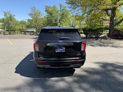 AGATE BLACK METALLIC 2023 Ford Explorer XLT