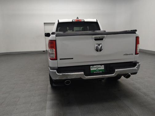 Bright White Clearcoat 2019 RAM 1500 Big Horn