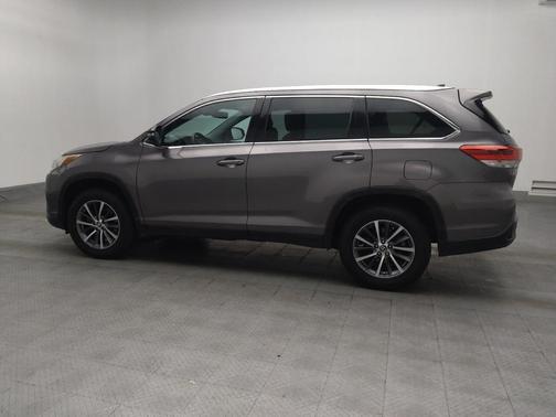 Predawn Gray Mica 2019 Toyota Highlander XLE