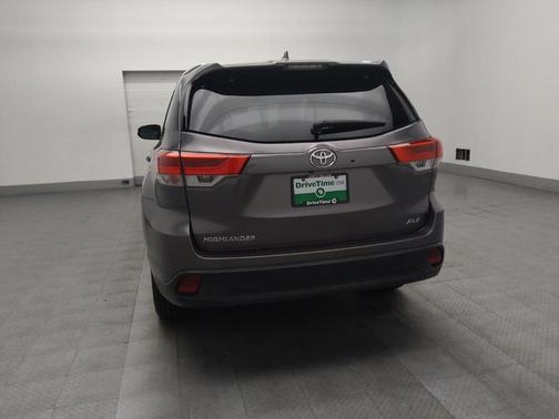 Predawn Gray Mica 2019 Toyota Highlander XLE