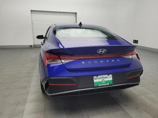 2025 Hyundai ELANTRA SEL