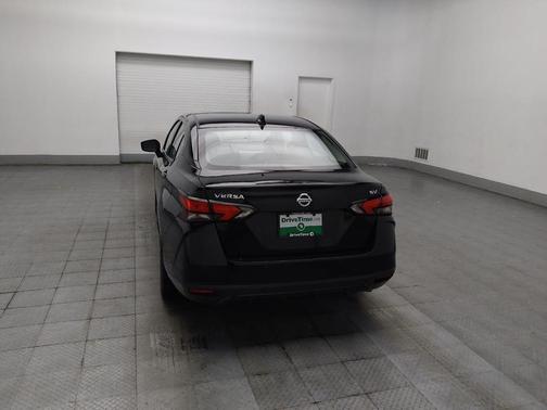 Super Black 2021 Nissan Versa 1.6 SV