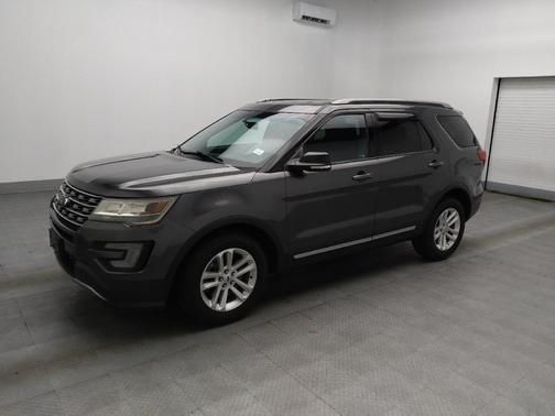 Gray 2017 Ford Explorer XLT