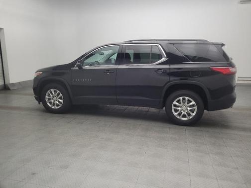 Mosaic Black Metallic 2021 Chevrolet Traverse LT Cloth