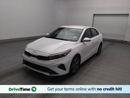 Snow White Pearl 2023 Kia Forte LXS