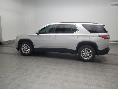Silver Ice Metallic 2021 Chevrolet Traverse LT Cloth