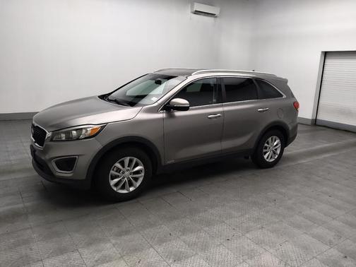 Gray 2018 Kia Sorento LX