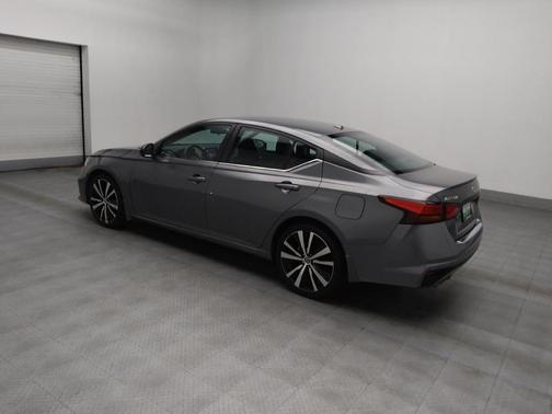 2021 Nissan Altima SR FWD