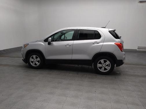 Silver Ice Metallic 2020 Chevrolet Trax LS