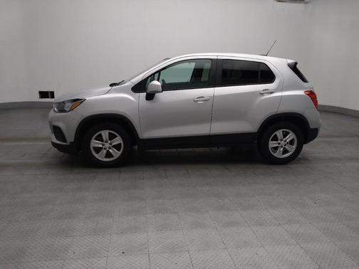 Silver Ice Metallic 2020 Chevrolet Trax LS