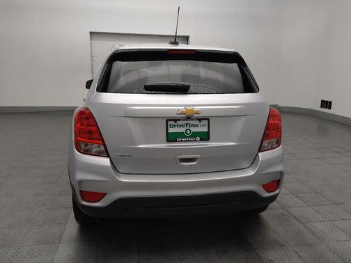 Silver Ice Metallic 2020 Chevrolet Trax LS
