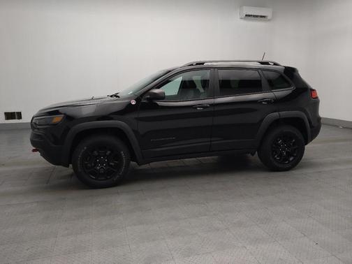 Diamond Black Crystal Pearlcoat 2020 Jeep Cherokee Trailhawk