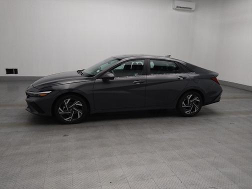 2025 Hyundai ELANTRA SEL