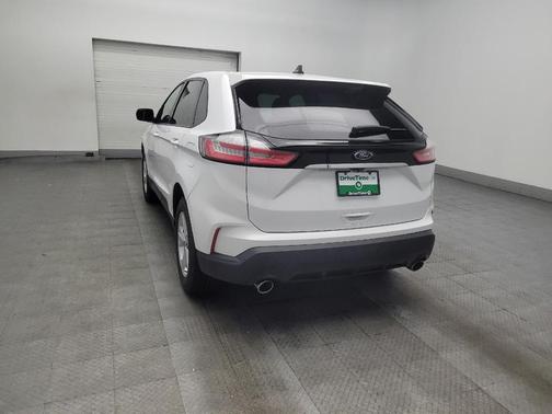 Oxford White 2019 Ford Edge SE