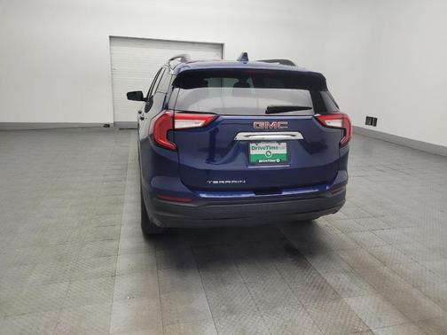 Marine Metallic 2022 GMC Terrain SLE