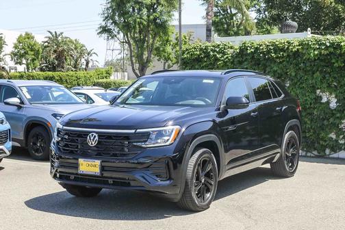 Deep Black 2026 Volkswagen Atlas Cross Sport 2.0T SEL R-Line Black