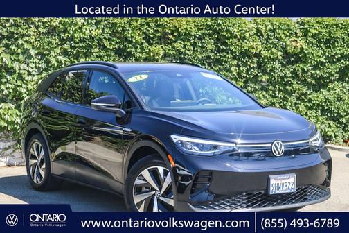 Deep Black Pearl Effect 2023 Volkswagen ID.4 Pro