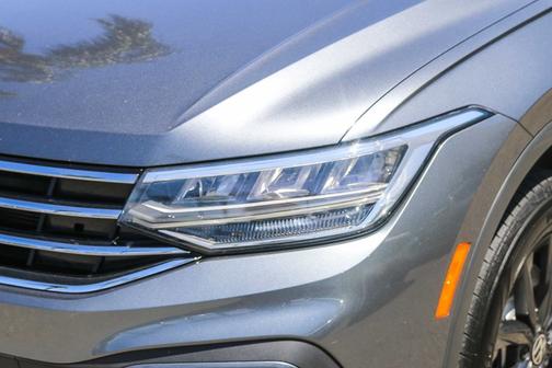 Gray 2023 Volkswagen Tiguan 2.0T SE