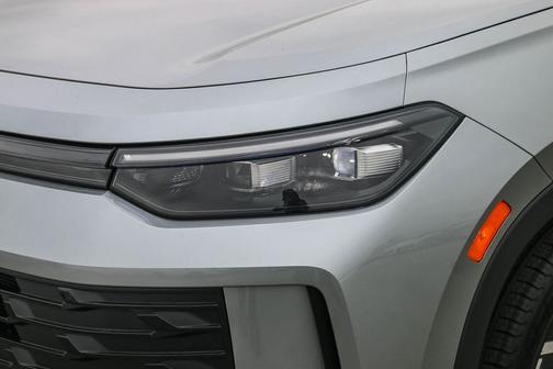 Silver 2026 Volkswagen Tiguan 2.0T SE