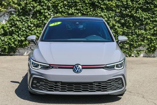 Moonstone 2022 Volkswagen Golf GTI 2.0T SE
